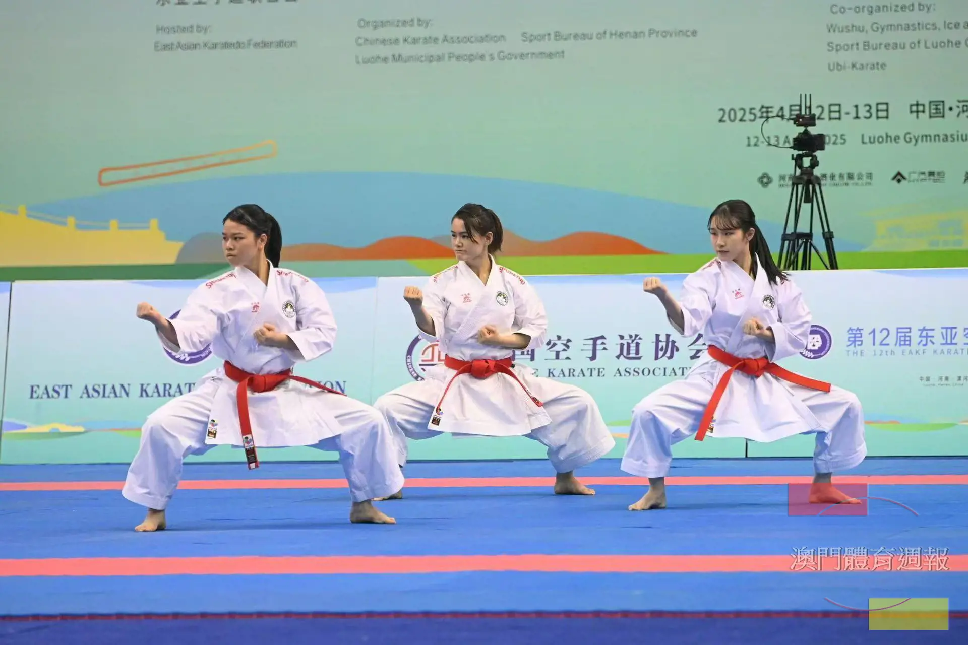李健晴、蘇瑞林、朱安祁奪女子團體型季軍.jpg