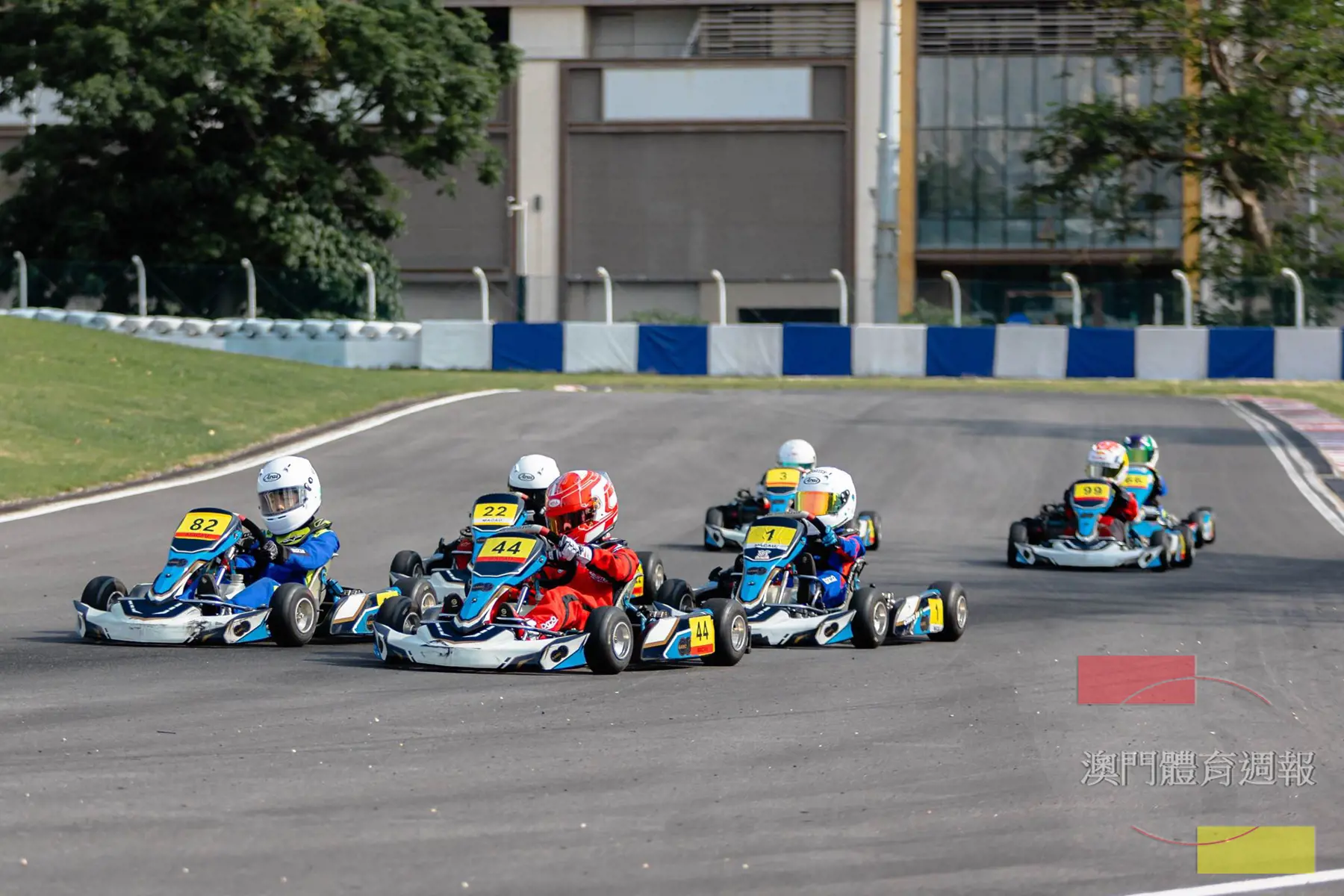 學院盃車手展開競逐.jpeg