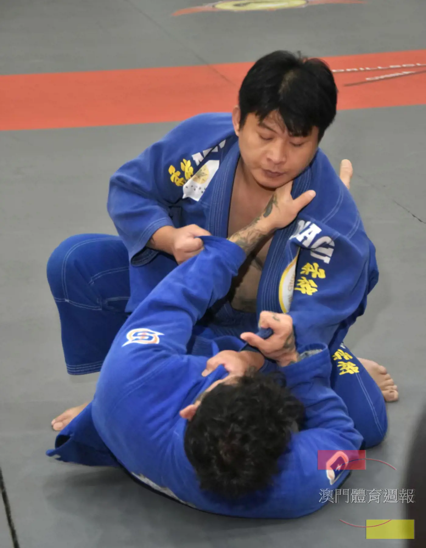 選手在賽場全力發揮.jpg