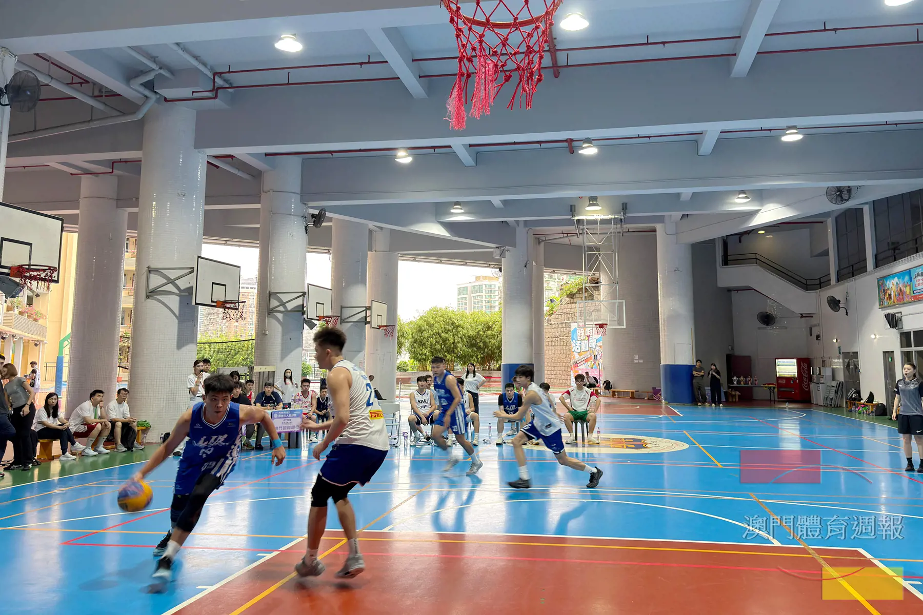 賽事於粵華中學千禧館籃球場舉行.jpg